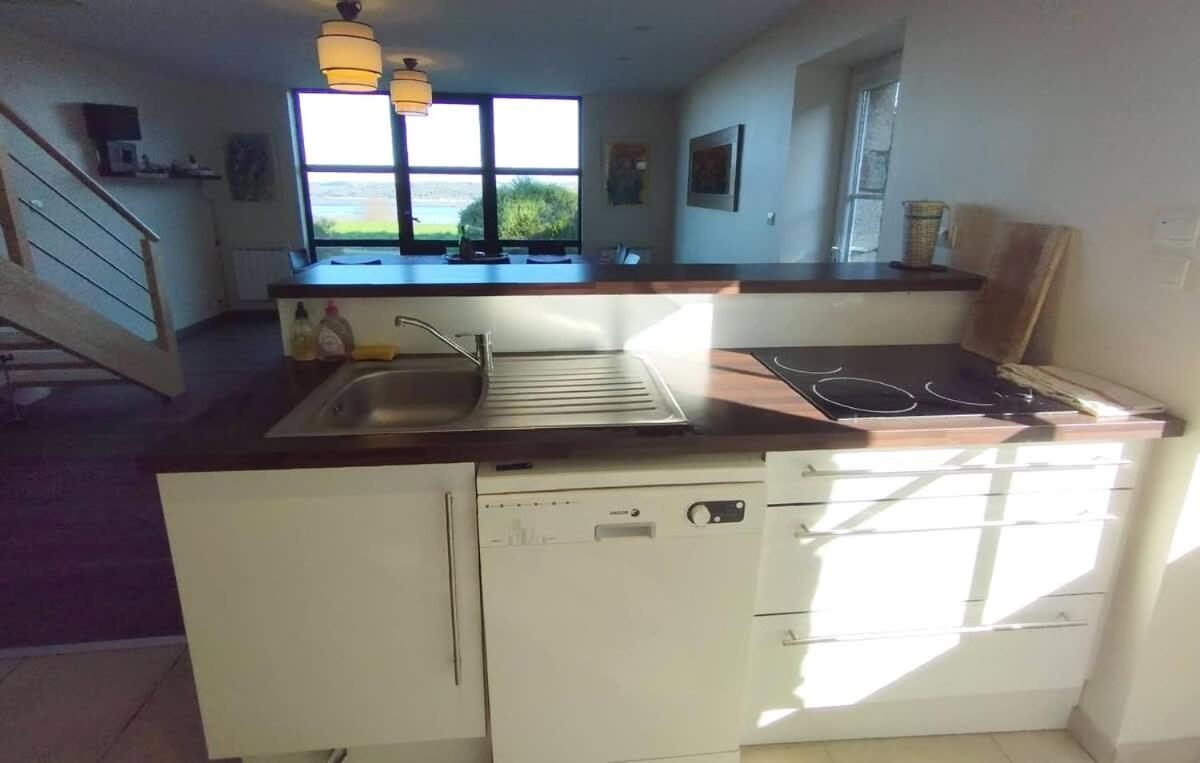 Large Farmhouse With Garden And Sea View For 8 People Locquenole エクステリア 写真