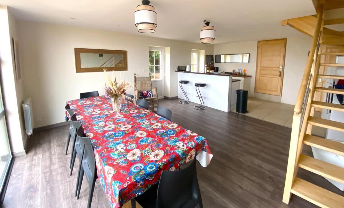 Large Farmhouse With Garden And Sea View For 8 People Locquenole エクステリア 写真